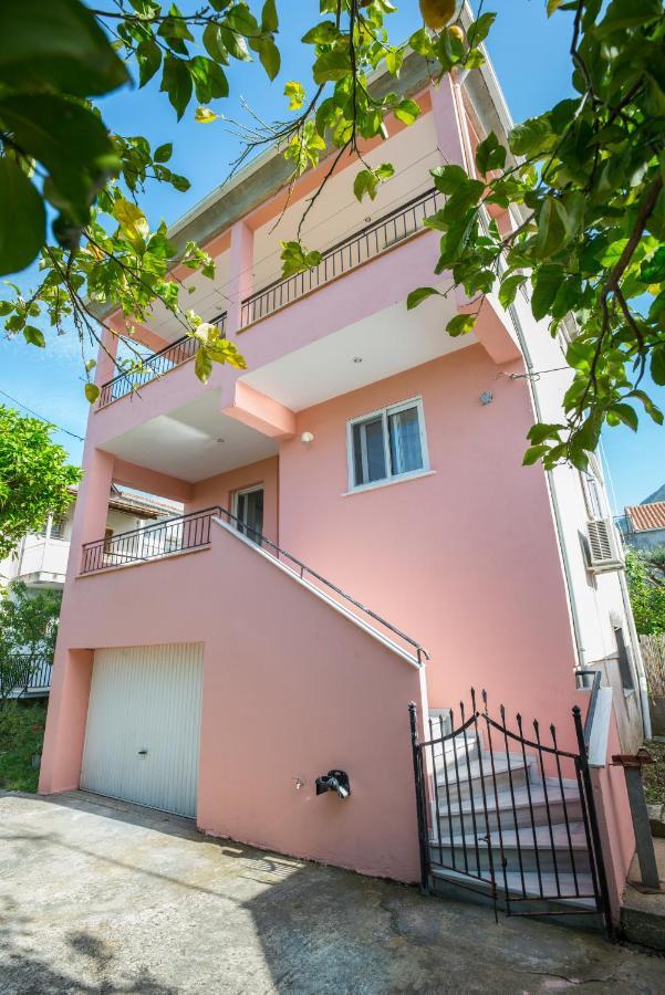 Villa Hospitality Nikiana Exterior foto